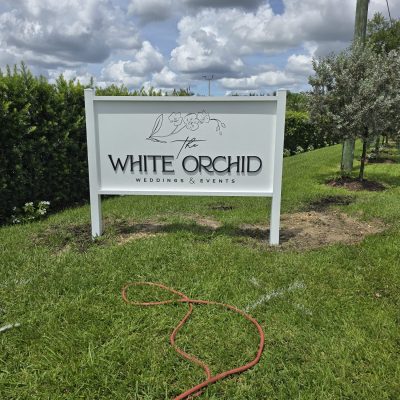 Outdoor Business Signs